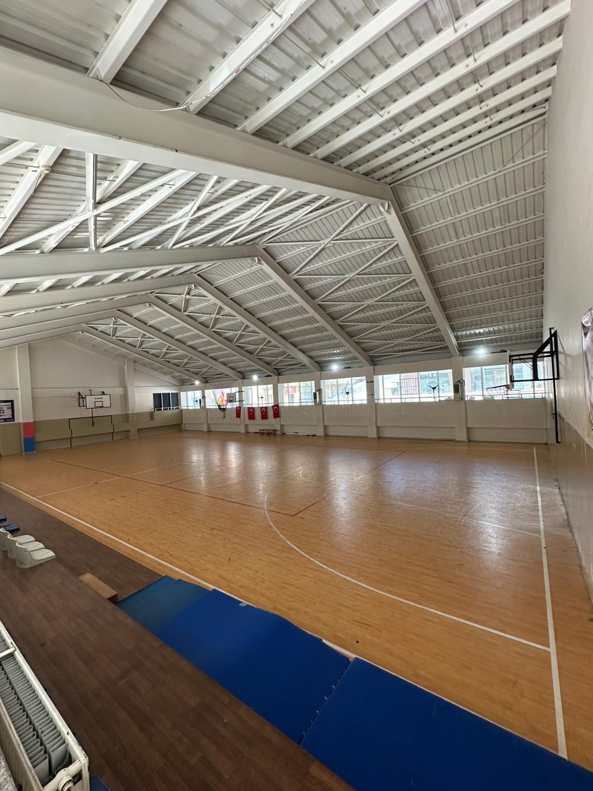 Basketbol Sahası 3
