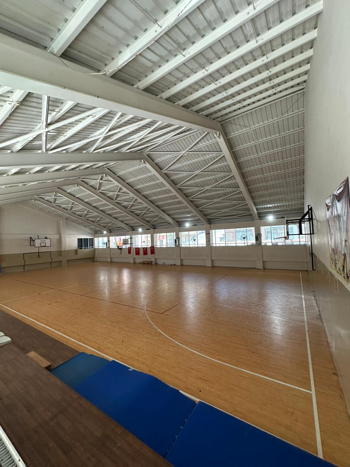 Basketbol Sahası 4